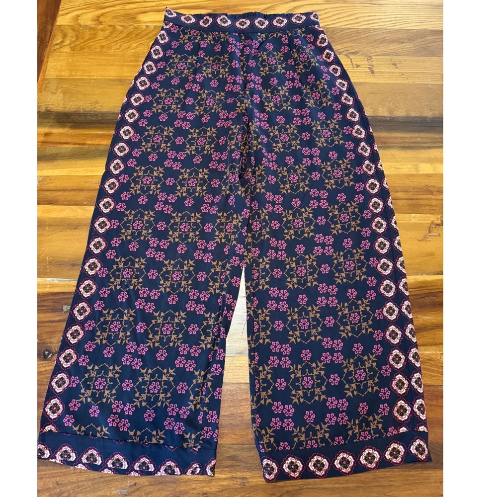 Philosophy Republic Clothing Navy Pink Floral Wide Leg Cropped Pants Medium